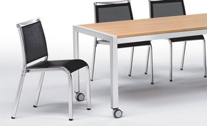 mesa moderna / de madera / con ruedas