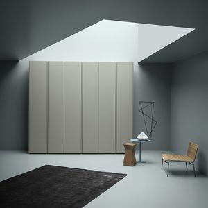 armario moderno / de madera lacada / de fresno / con puertas batientes