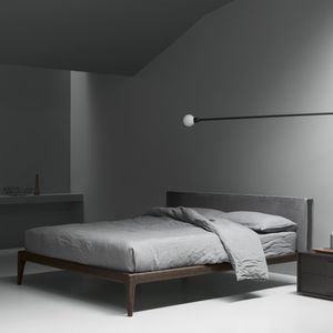 cama de matrimonio / moderna / con cabecero tapizado / de tejido