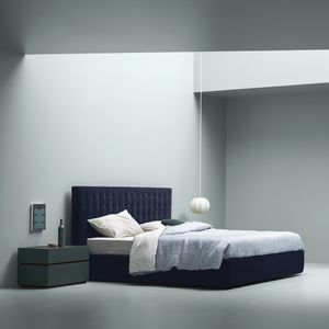 cama de matrimonio / moderna / tapizada / con cabecero