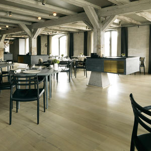 parquet macizo / para pegar / clavado / de roble