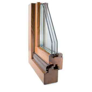 ventana abatible / de madera / con vidrio triple