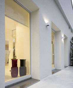 puerta-ventana oscilobatiente / de madera / de aluminio / con vidrio doble