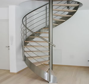 escalera de caracol / con peldaños de madera / estructura de acero inoxidable / sin contrahuellas
