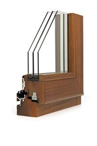 ventana abatible / de madera / de aluminio / con vidrio triple
