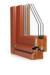 ventana abatible / de madera / de aluminio / con vidrio triple