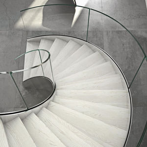 escalera helicoidal / estructura de metal / con peldaños de madera / sin contrahuellas