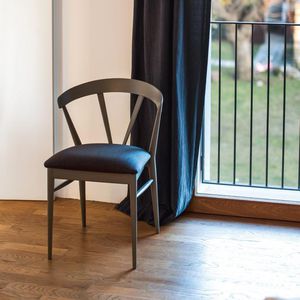 silla moderna / tapizada / apilable / de tejido