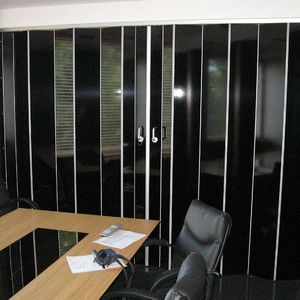 tabique plegable / laminado / acústico / para oficina