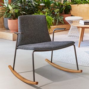silla de visita moderna / con reposabrazos / tapizada / de roble