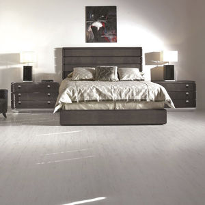 cama de matrimonio / moderna / con cabecero / de madera