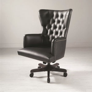 sillón de director clásico / de cuero / con ruedas / con patas en forma de estrella