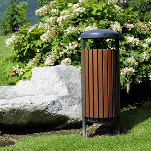 cubo de basura público / de acero / de madera / con cenicero integrado
