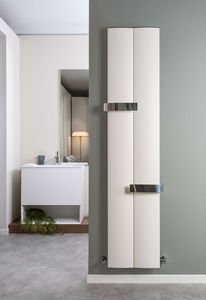 radiador de agua caliente / de aluminio / moderno / de baño