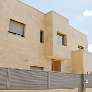 revestimiento de pared de hormigón / para uso residencial / para el sector servicios / texturado