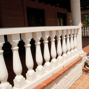 balaustrada de piedra reconstituida / de exterior / para terraza / para balcón