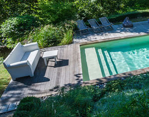 escalera recta / de piscina / de exteriores / con contrahuella