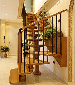 escalera en L / estructura de madera / con peldaños de madera / sin contrahuellas