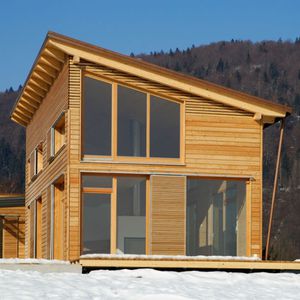casa prefabricada / moderna / de madera maciza / de 2 plantas