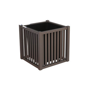 jardinera de acero / de madera / de plástico reciclado / cuadrada