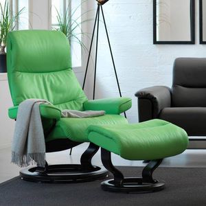 sillón moderno / de tejido / de cuero / de madera