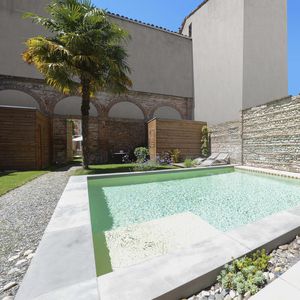 borde de piscina de hormigón