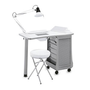 mesa de manicura con aspiradora