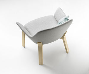 sillón moderno / de tela / de cuero / de roble