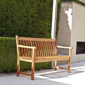 banco de jardín / clásico / de madera / con respaldo