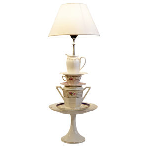 lámpara de mesa / de diseño original / de porcelana / de interior