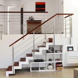 escalera recta / estructura de metal / con peldaños de madera / sin contrahuellas