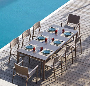 silla de diseño escandinavo / con reposabrazos / de aluminio / de Textilene®