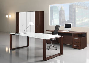 escritorio de director / de madera / moderno / para el sector servicios