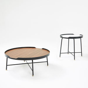 mesa de centro moderna / de chapa de madera / de metal pintado / de latón cepillado
