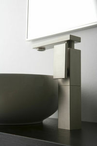 grifo monomando para lavabo / de metal cromado / de níquel / para baño