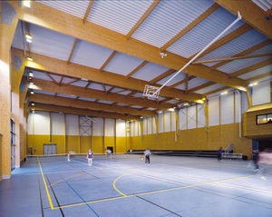 pórtico de madera laminada encolada