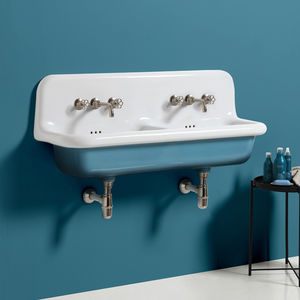 lavabo doble / suspendido / de cerámica / clásico