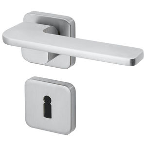 manilla de puerta / de metal / moderna / con cerradura integrada