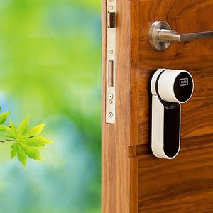 cerradura electrónica / para puerta / biométrica de huella dactilar / controlada a distancia