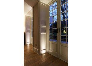 puerta-ventana abatible / de madera / con vidrio doble
