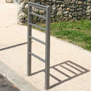 barrera de protección / fija / de acero / para espacio público