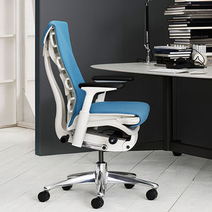 sillón de oficina moderno / de tejido / con ruedas / con patas en forma de estrella