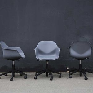 silla de visita moderna / con reposabrazos / tapizada / con ruedas