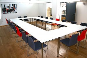 mesa de conferencia moderna / de material laminado / de HPL / rectangular