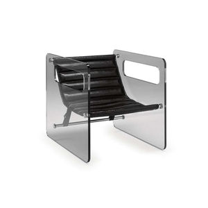 sillón de diseño original / de cuero / de vidrio / negro