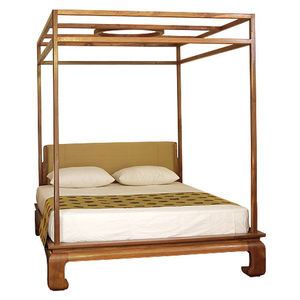 cama con dosel / de matrimonio / clásica / con cabecero tapizado