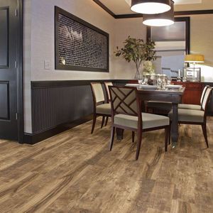 suelo laminado de madera / flotante / aspecto madera / para uso residencial