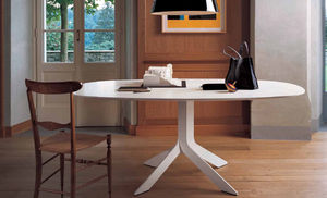 mesa de comedor moderna / de vidrio / de metal / de MDF lacado