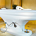 mesa de masaje húmedo / con altura regulable - AQUAVEDA