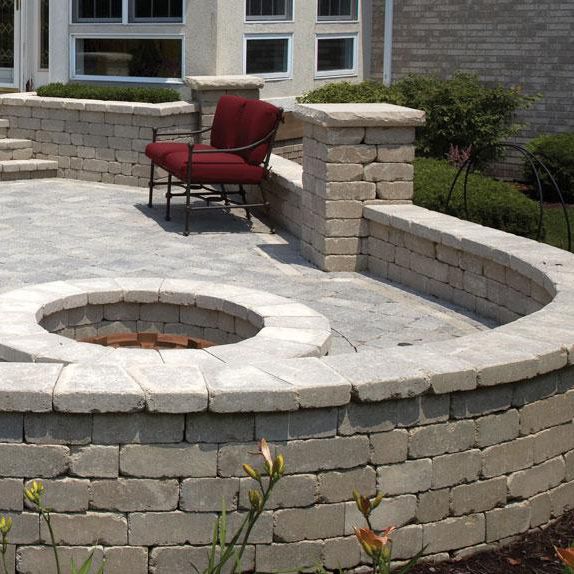 Bloque de hormigón macizo - OLDE QUARRY® - UNILOCK - para valla de